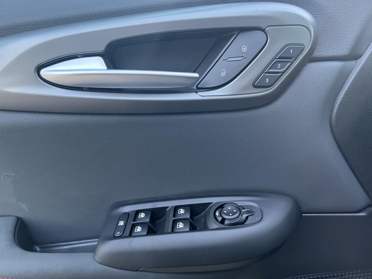 2024 Dodge Hornet PHEV R/T AWD  PHEV - TRACK PACK - BLACKTOP PACKAGE Photo