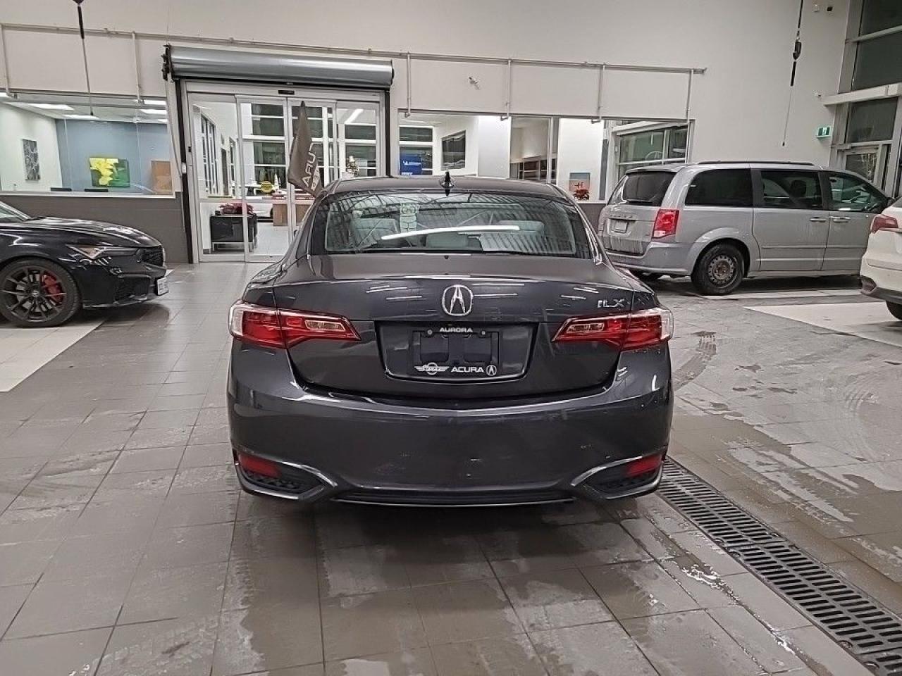 2016 Acura ILX 4dr Sdn Premium Pkg (Clean and Well Maintained!!) Photo