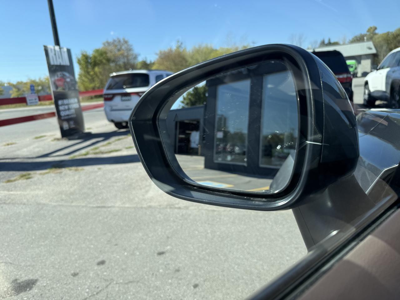 2023 Nissan Rogue AWD SV Moonroof - Heated seats - Remote Start Photo