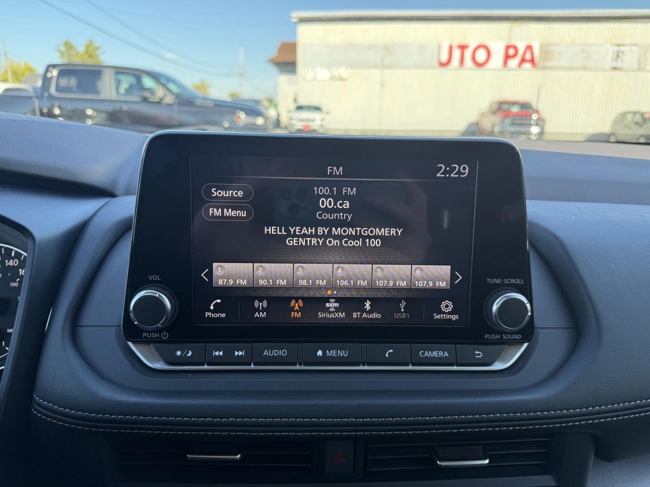 2023 Nissan Rogue AWD SV Moonroof - Heated seats - Remote Start Photo