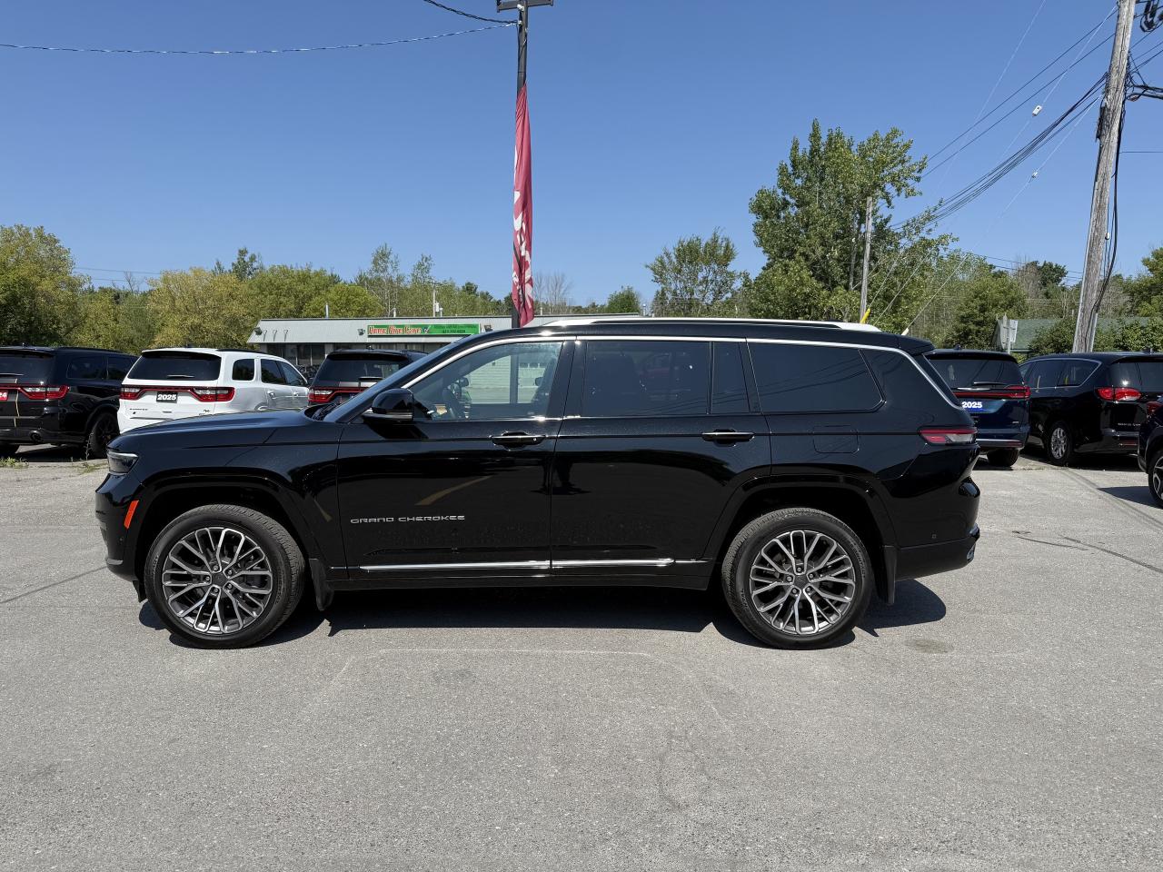 2023 Jeep Grand Cherokee SUMMIT RESERVE - LAST YEAR FOR THE HEMI !!!! Photo
