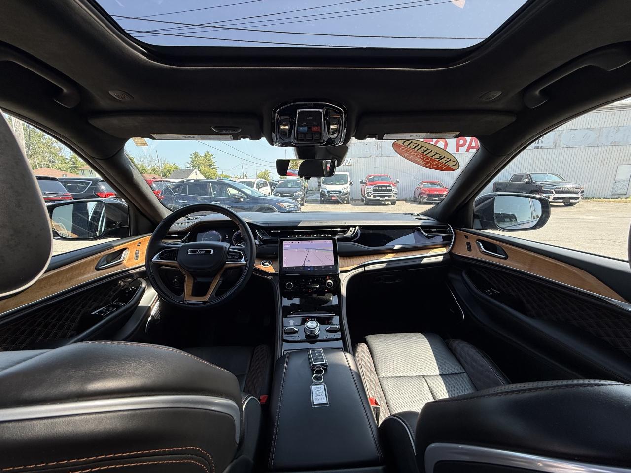 2023 Jeep Grand Cherokee SUMMIT RESERVE - LAST YEAR FOR THE HEMI !!!! Photo