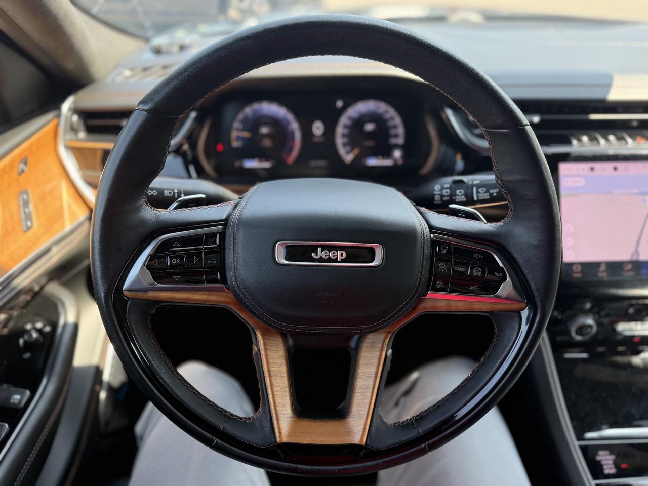 2023 Jeep Grand Cherokee L SUMMIT RESERVE - LAST YEAR FOR THE HEMI !!!! Photo