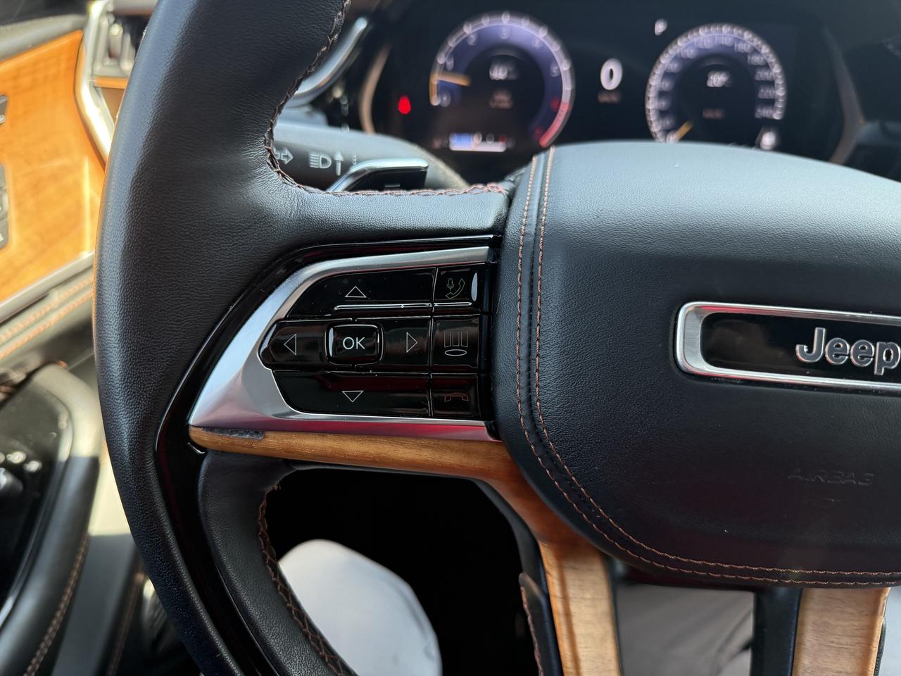 2023 Jeep Grand Cherokee L SUMMIT RESERVE - LAST YEAR FOR THE HEMI !!!! Photo