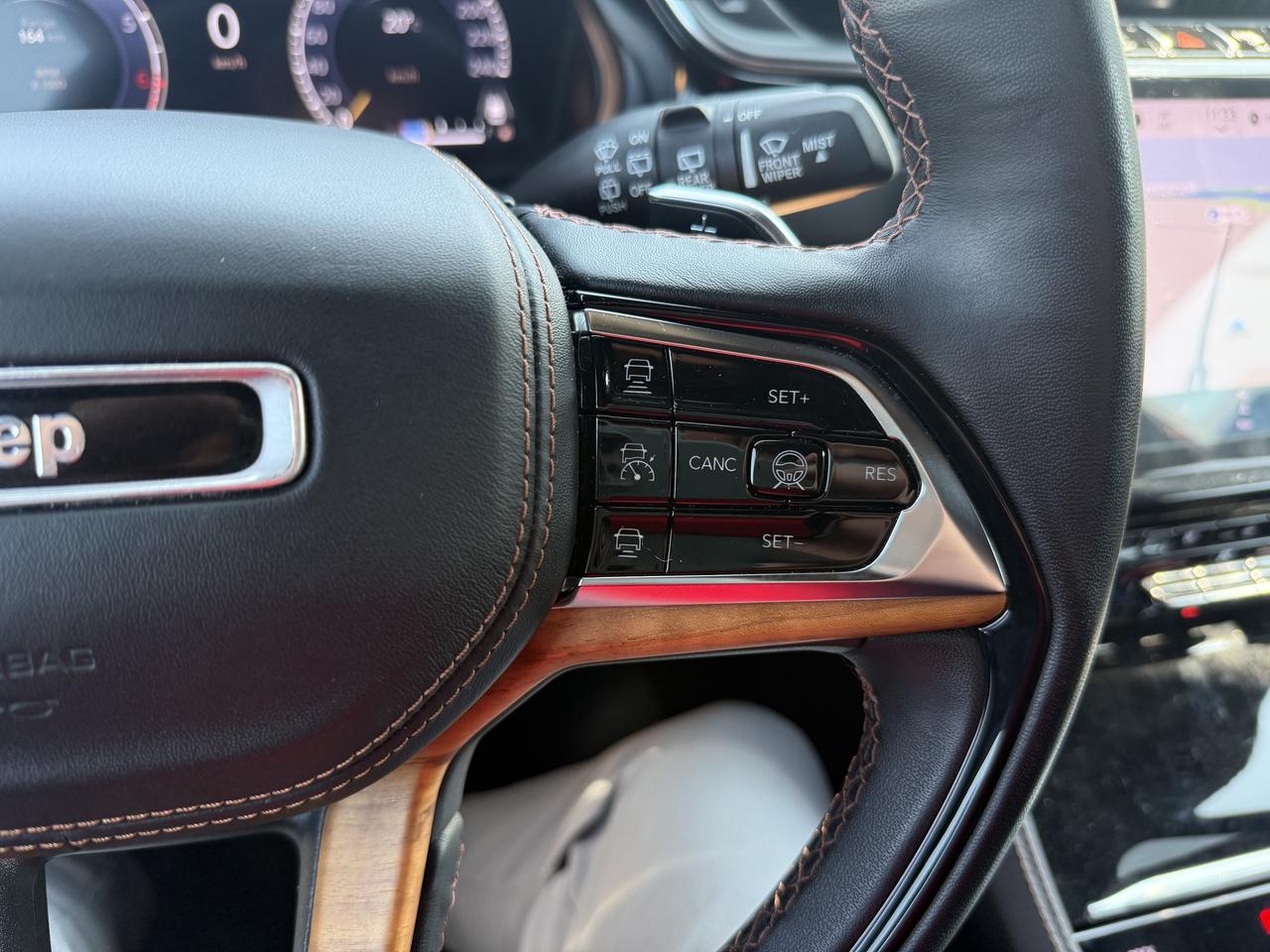 2023 Jeep Grand Cherokee L SUMMIT RESERVE - LAST YEAR FOR THE HEMI !!!! Photo