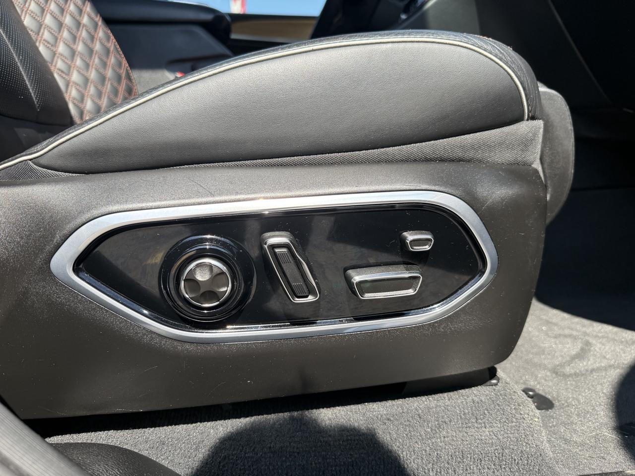 2023 Jeep Grand Cherokee L SUMMIT RESERVE - LAST YEAR FOR THE HEMI !!!! Photo