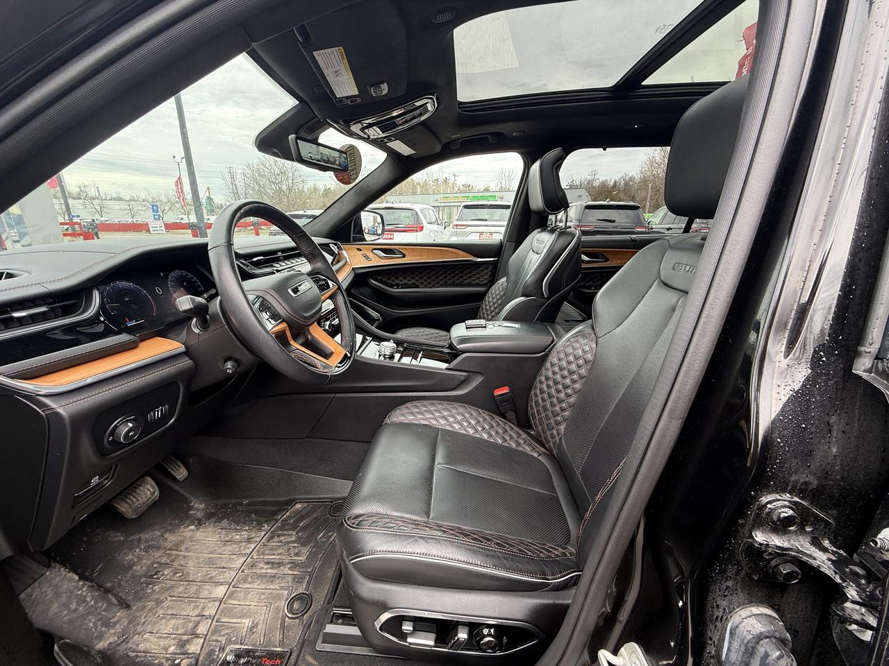 2023 Jeep Grand Cherokee L SUMMIT RESERVE  L- HEMI - TOP OF THE LINE !!!! Photo