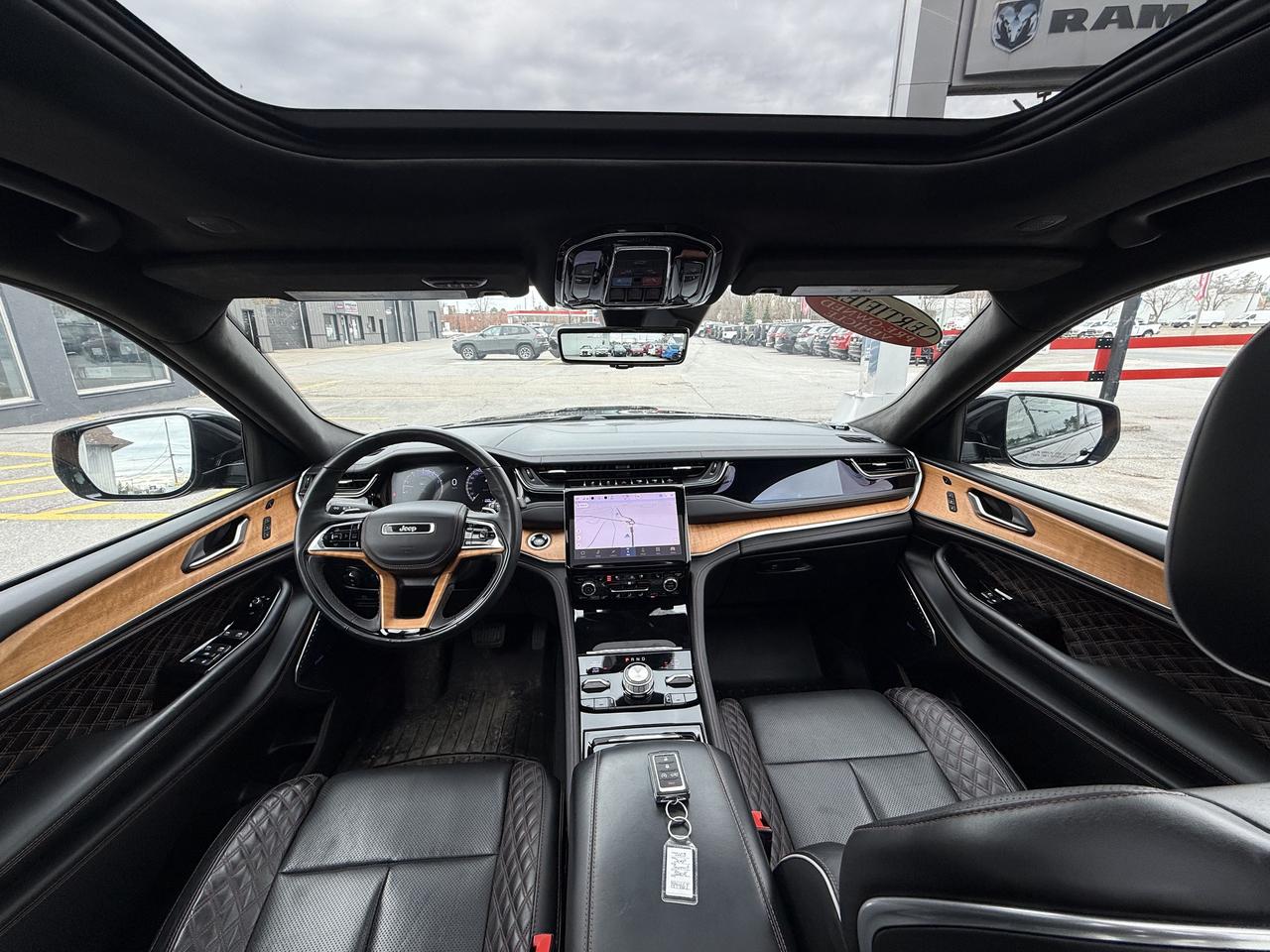 2023 Jeep Grand Cherokee L SUMMIT RESERVE  L- HEMI - TOP OF THE LINE !!!! Photo