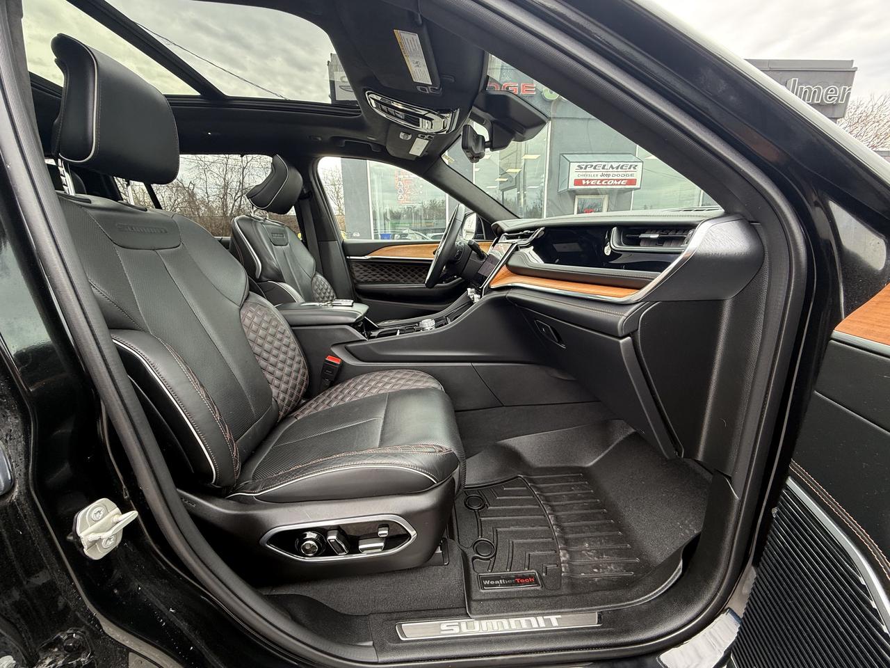 2023 Jeep Grand Cherokee L SUMMIT RESERVE  L- HEMI - TOP OF THE LINE !!!! Photo