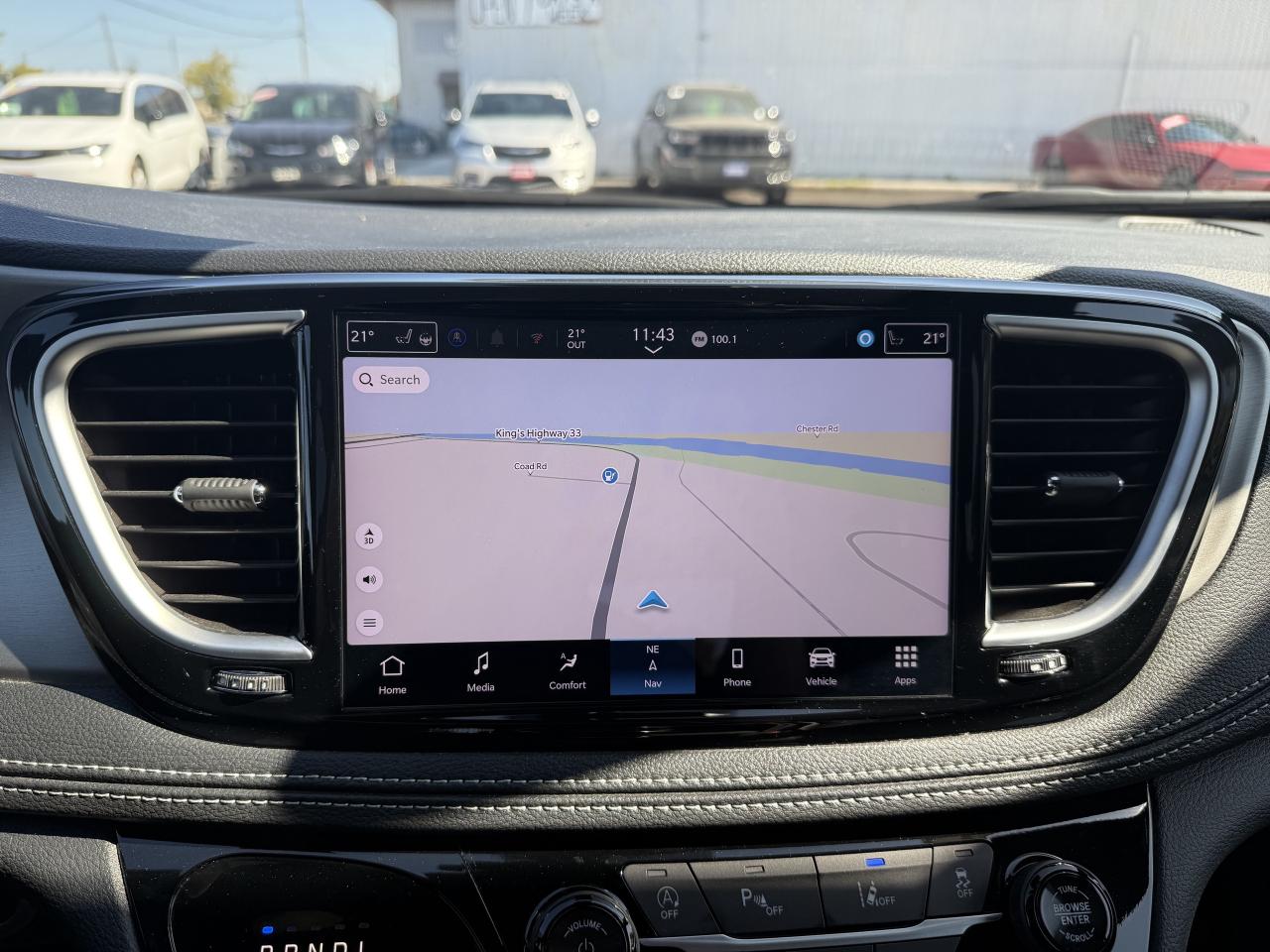 2024 Chrysler Pacifica Limited FWD - S Appearance Package - Sunroof! Photo