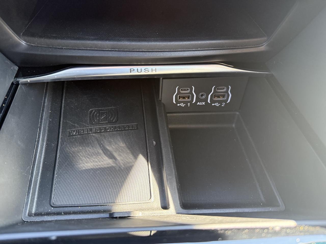 2024 Chrysler Pacifica Limited FWD - S Appearance Package - Sunroof! Photo