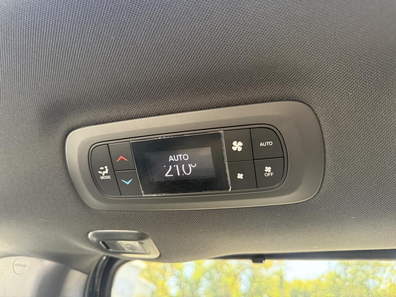 2024 Chrysler Pacifica Limited FWD - S Appearance Package - Sunroof! Photo