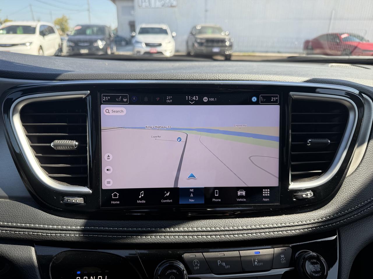 2024 Chrysler Pacifica Limited FWD - S Appearance Package - Sunroof! Photo