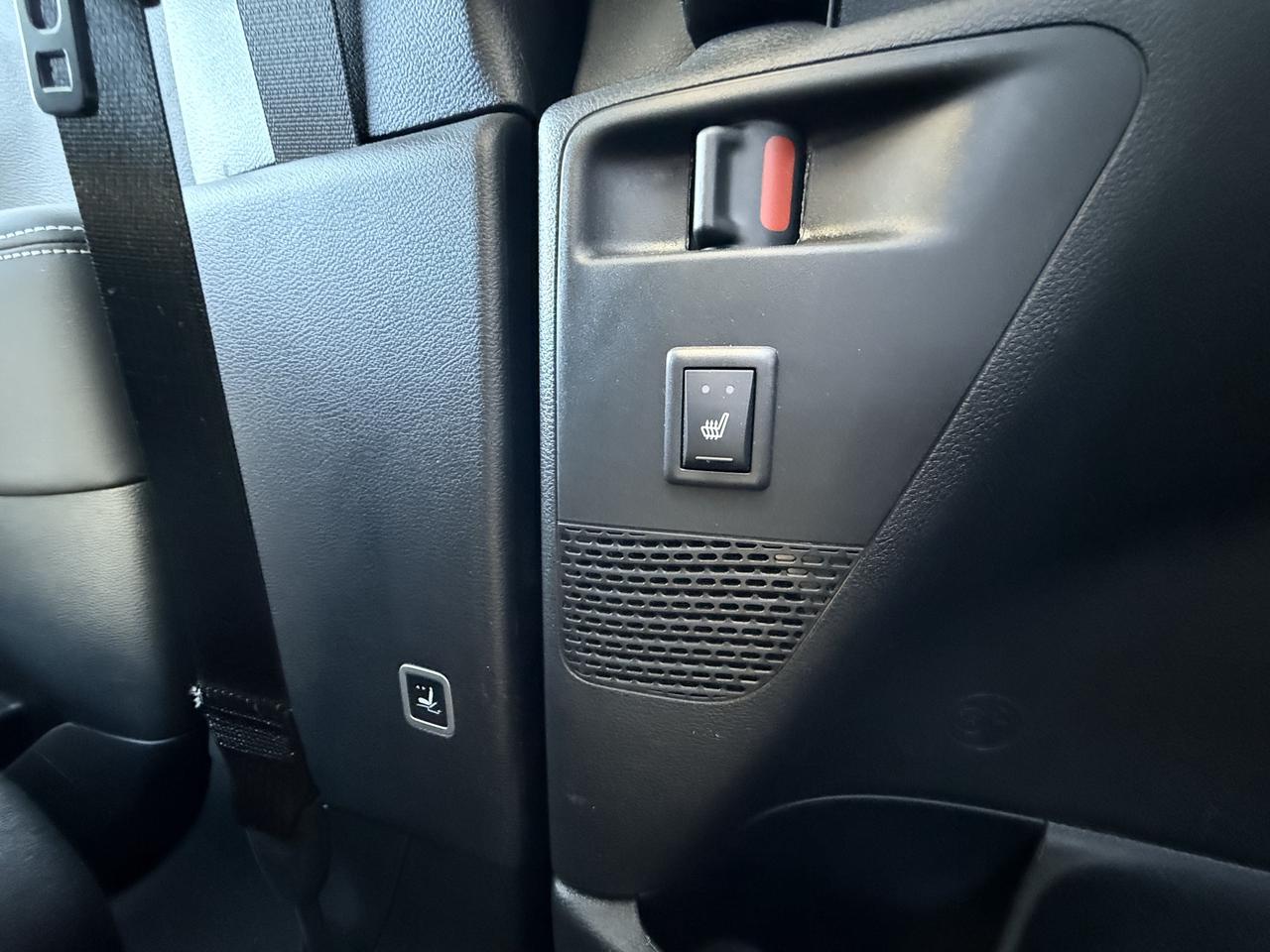 2024 Chrysler Pacifica Limited FWD - S Appearance Package - Sunroof! Photo