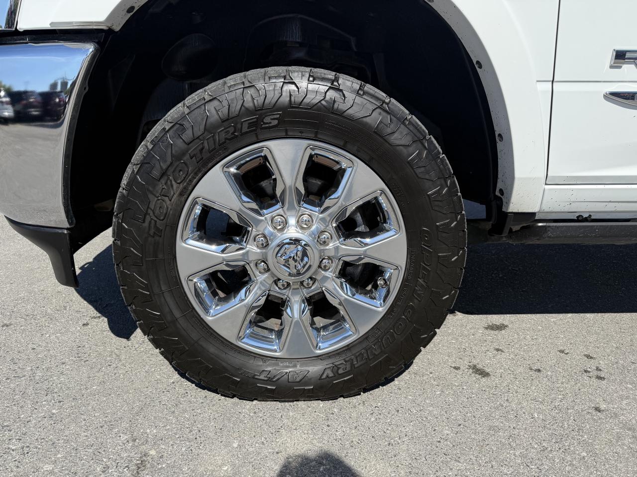 2022 RAM 3500 LIMITED CREW 4X4- HIGH OUTPUT CUMMINS & AISIN Photo