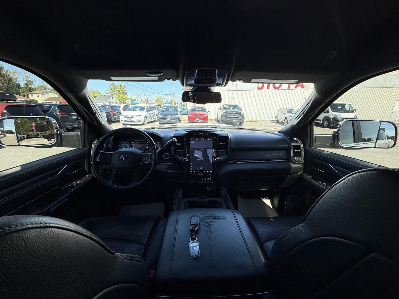 2022 RAM 3500 LIMITED CREW 4X4- HIGH OUTPUT CUMMINS & AISIN Photo