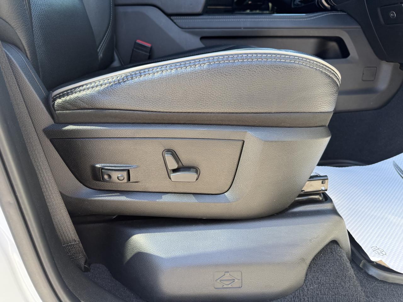 2022 RAM 3500 LIMITED CREW 4X4- HIGH OUTPUT CUMMINS & AISIN Photo