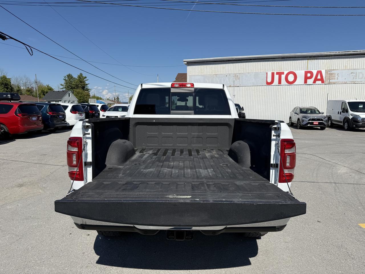 2022 RAM 3500 LIMITED CREW 4X4- HIGH OUTPUT CUMMINS & AISIN Photo