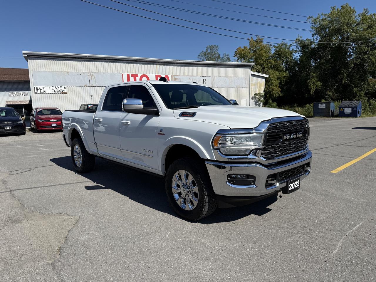 2022 RAM 3500 LIMITED CREW 4X4- HIGH OUTPUT CUMMINS & AISIN Photo