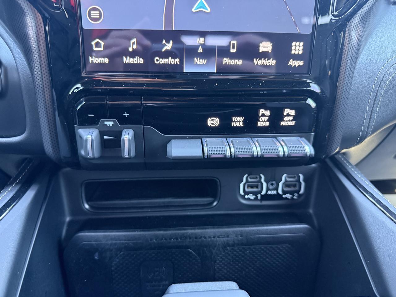 2022 RAM 3500 LIMITED CREW 4X4- HIGH OUTPUT CUMMINS & AISIN Photo