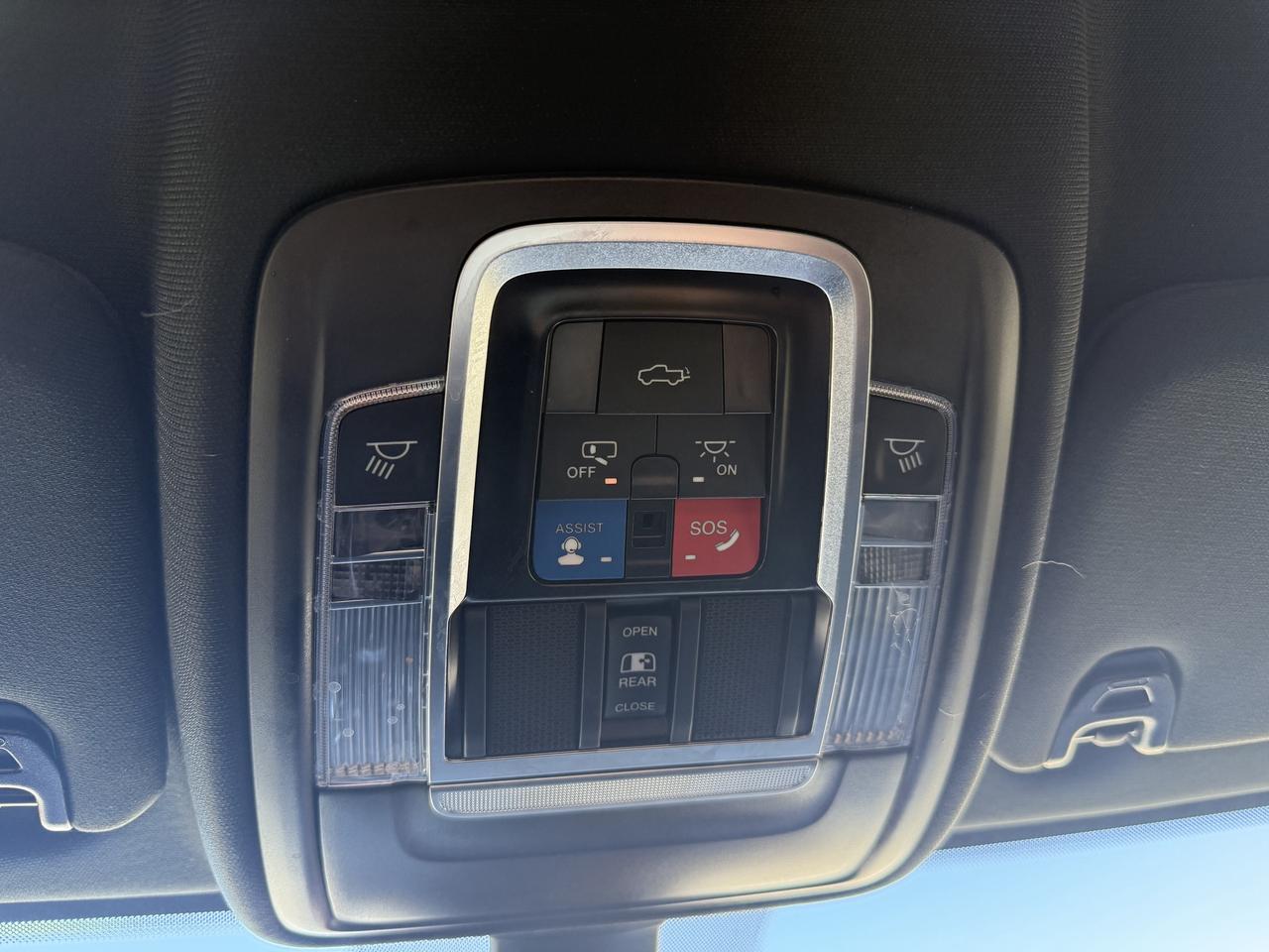 2022 RAM 3500 LIMITED CREW 4X4- HIGH OUTPUT CUMMINS & AISIN Photo