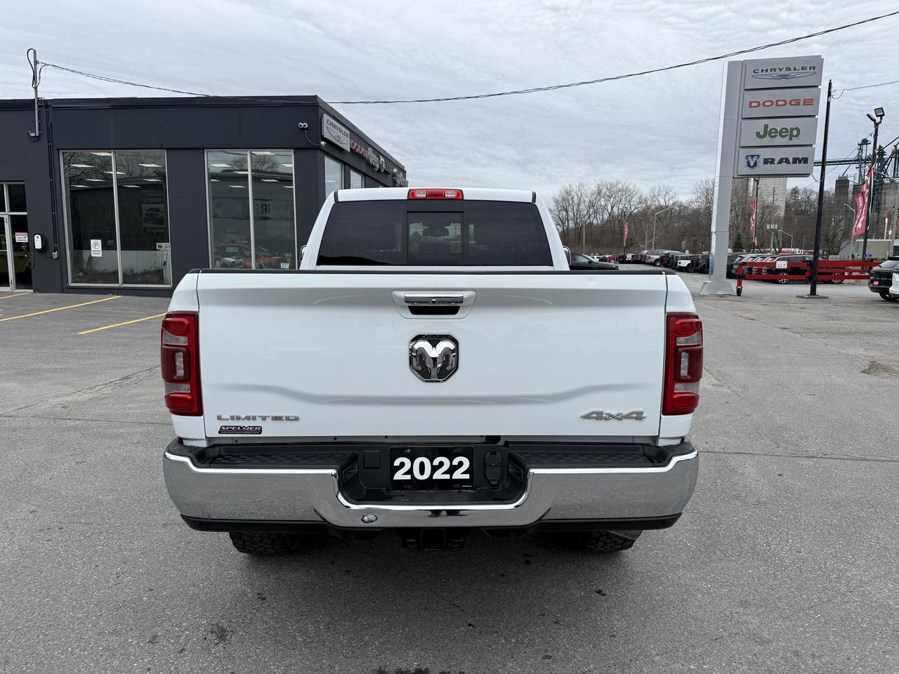 2022 RAM 3500 LIMITED CREW 4X4- HIGH OUTPUT CUMMINS & AISIN Photo