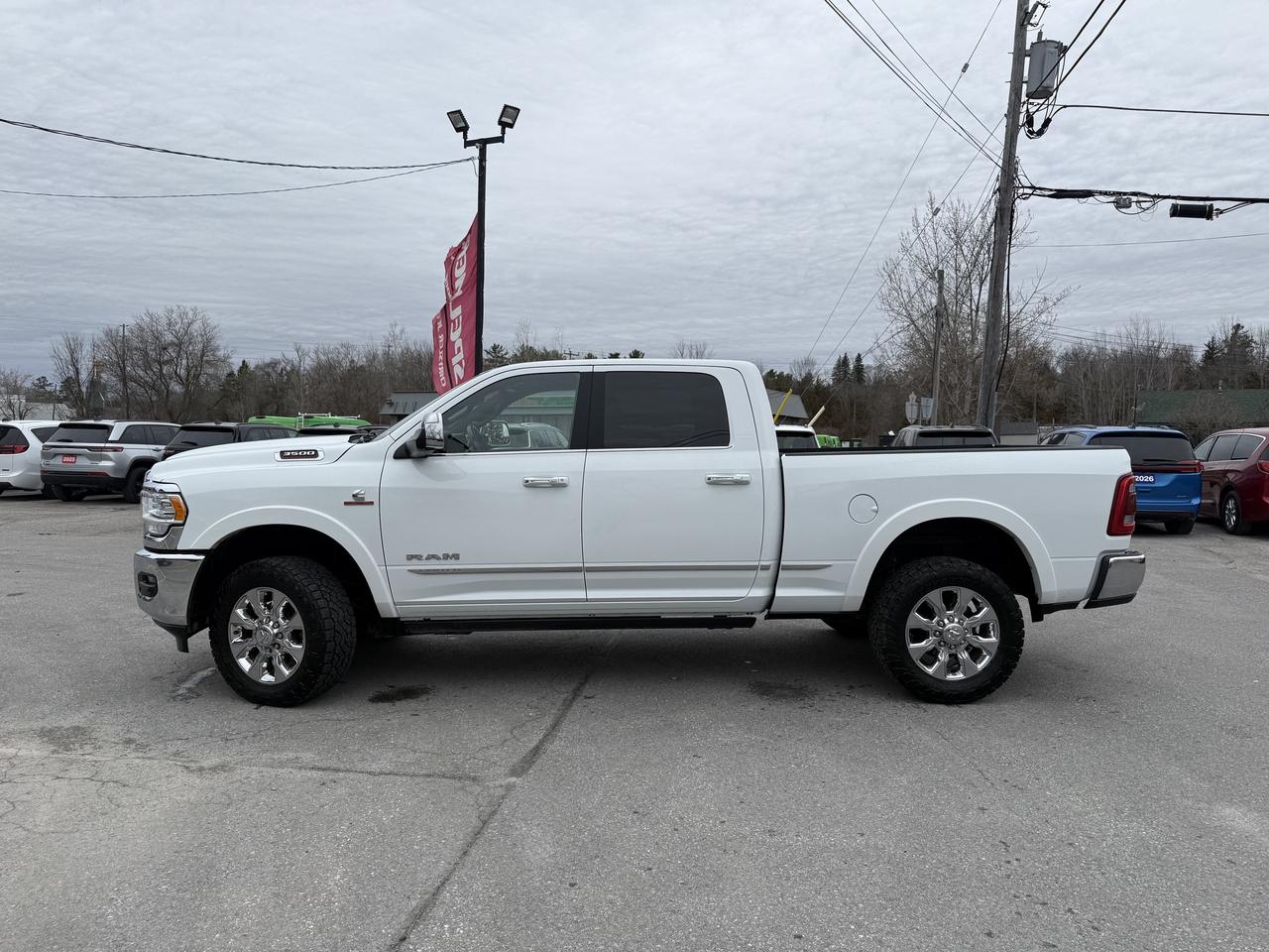 2022 RAM 3500 LIMITED CREW 4X4- HIGH OUTPUT CUMMINS & AISIN Photo