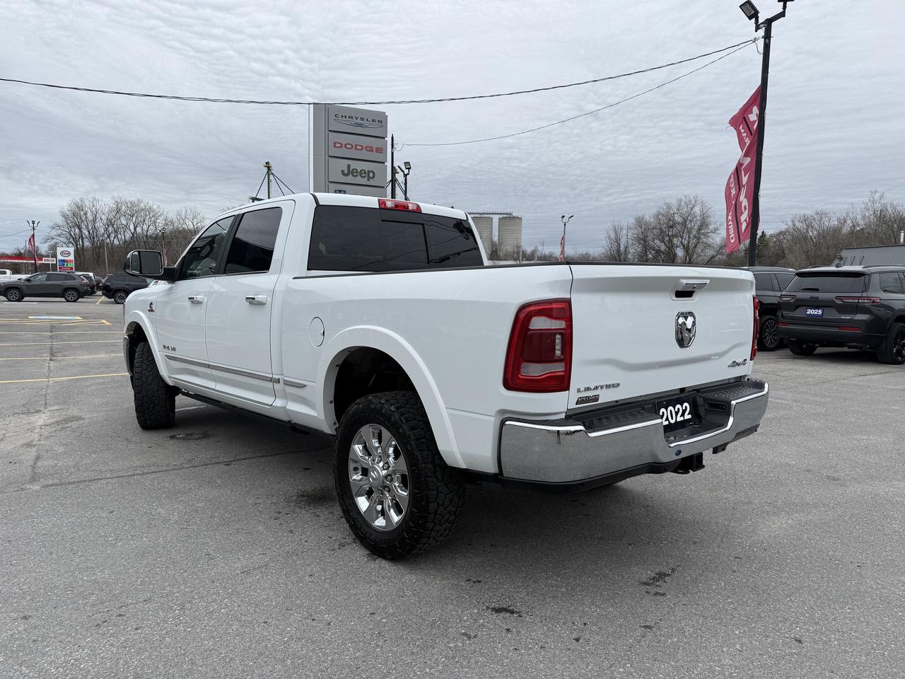 2022 RAM 3500 LIMITED CREW 4X4- HIGH OUTPUT CUMMINS & AISIN Photo3