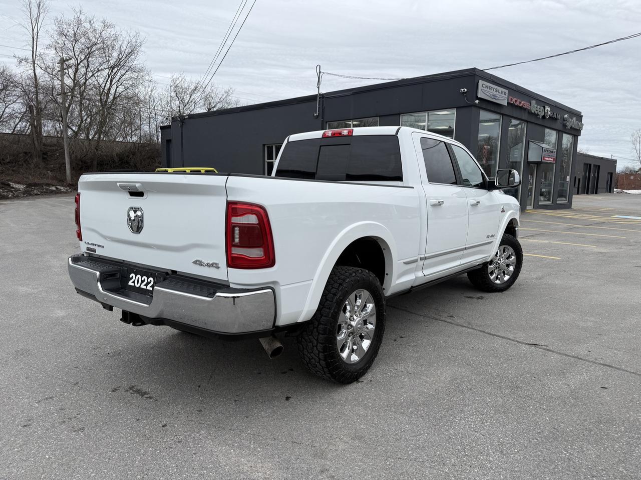 2022 RAM 3500 LIMITED CREW 4X4- HIGH OUTPUT CUMMINS & AISIN Photo