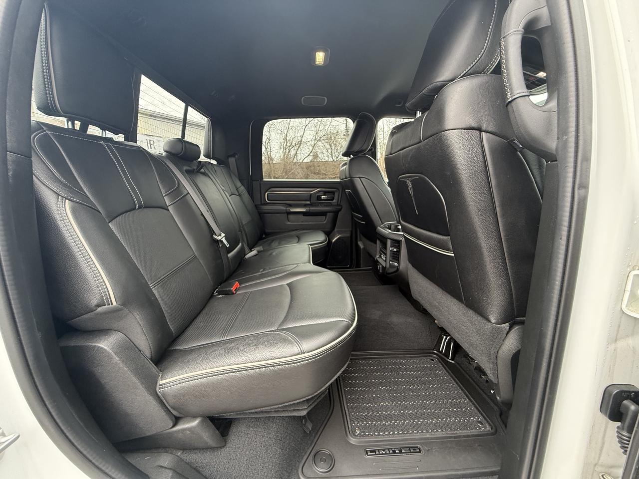 2022 RAM 3500 LIMITED CREW 4X4- HIGH OUTPUT CUMMINS & AISIN Photo