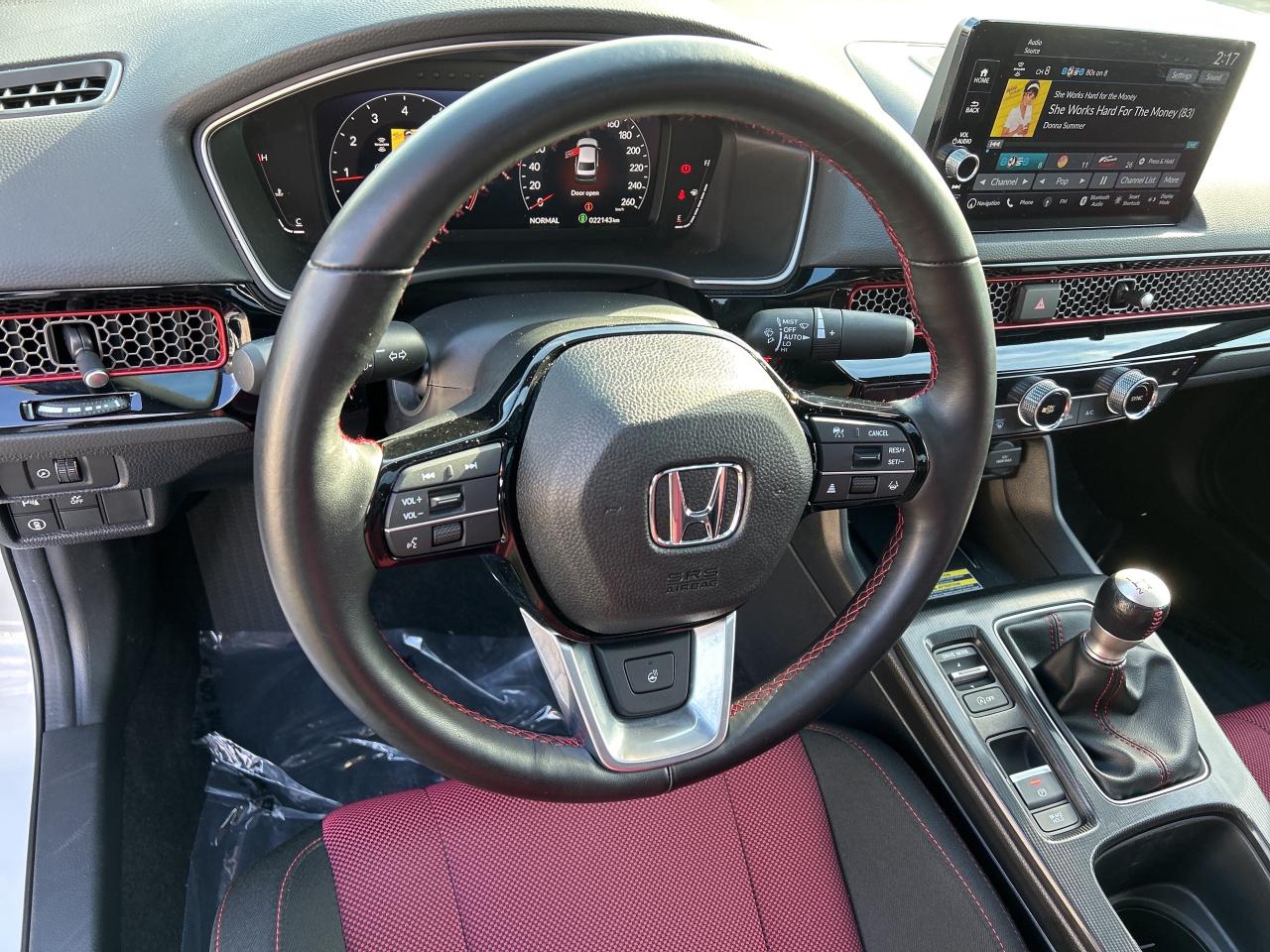 2024 Honda Civic Si Sedan Manual Sunroof CarPlay Wireless Charger Low Kms Photo