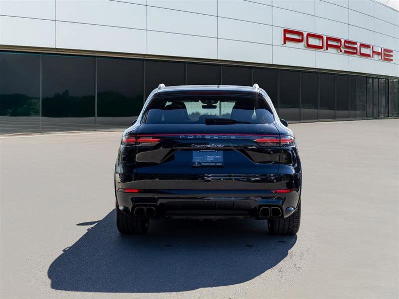 2019 Porsche Cayenne Turbo Black Photo
