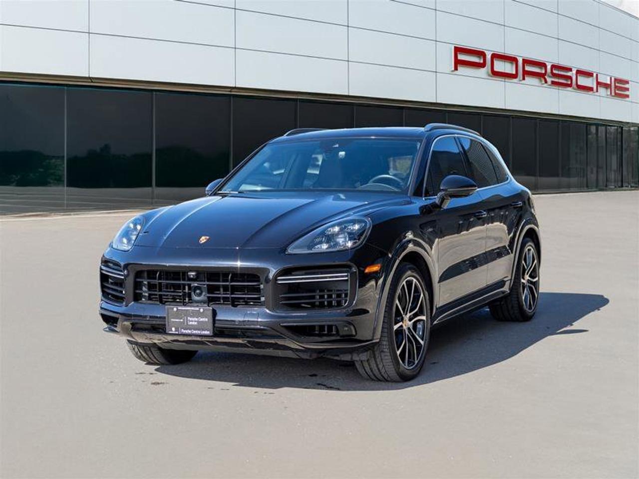 2019 Porsche Cayenne Turbo Black Photo