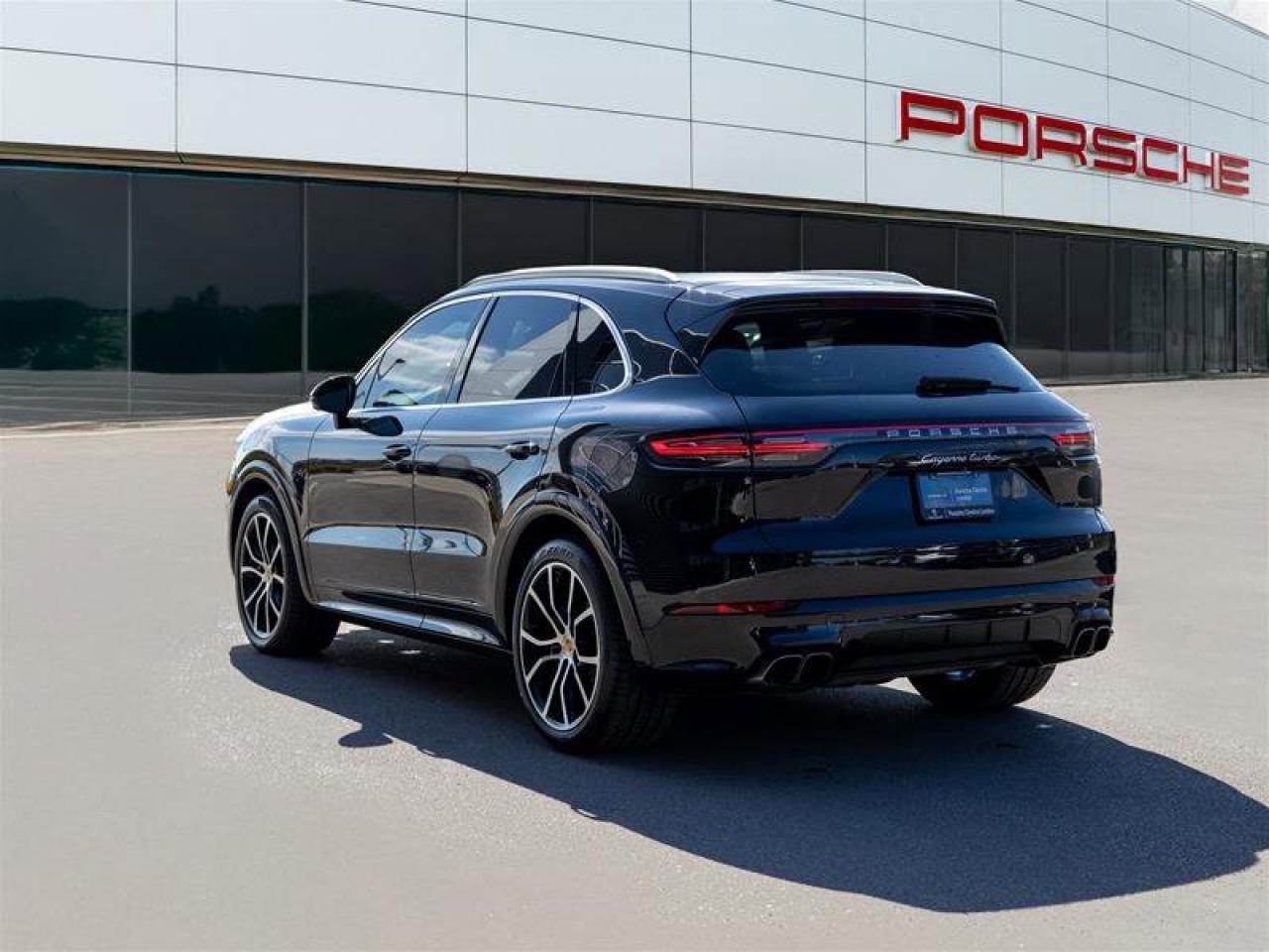 2019 Porsche Cayenne Turbo Black Photo3