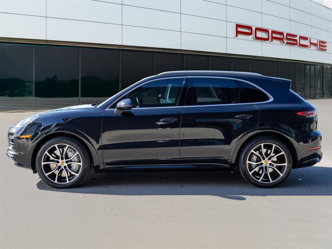 2019 Porsche Cayenne Turbo Black Photo