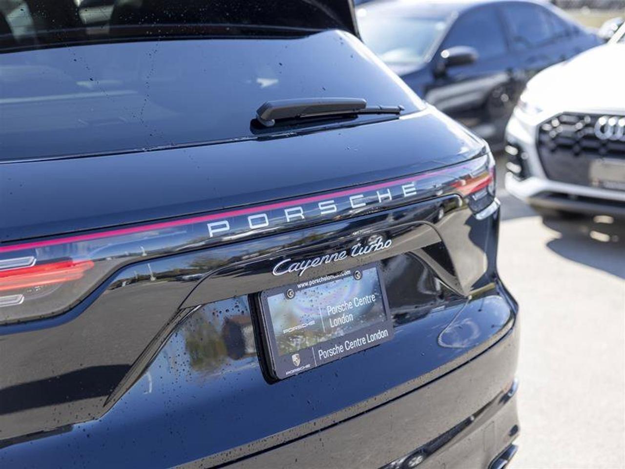 2019 Porsche Cayenne Turbo Black Photo