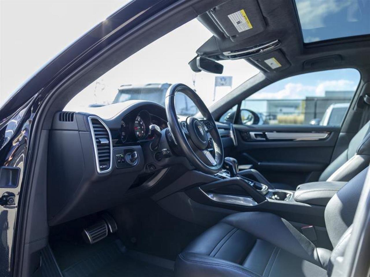 2019 Porsche Cayenne Turbo Black Photo