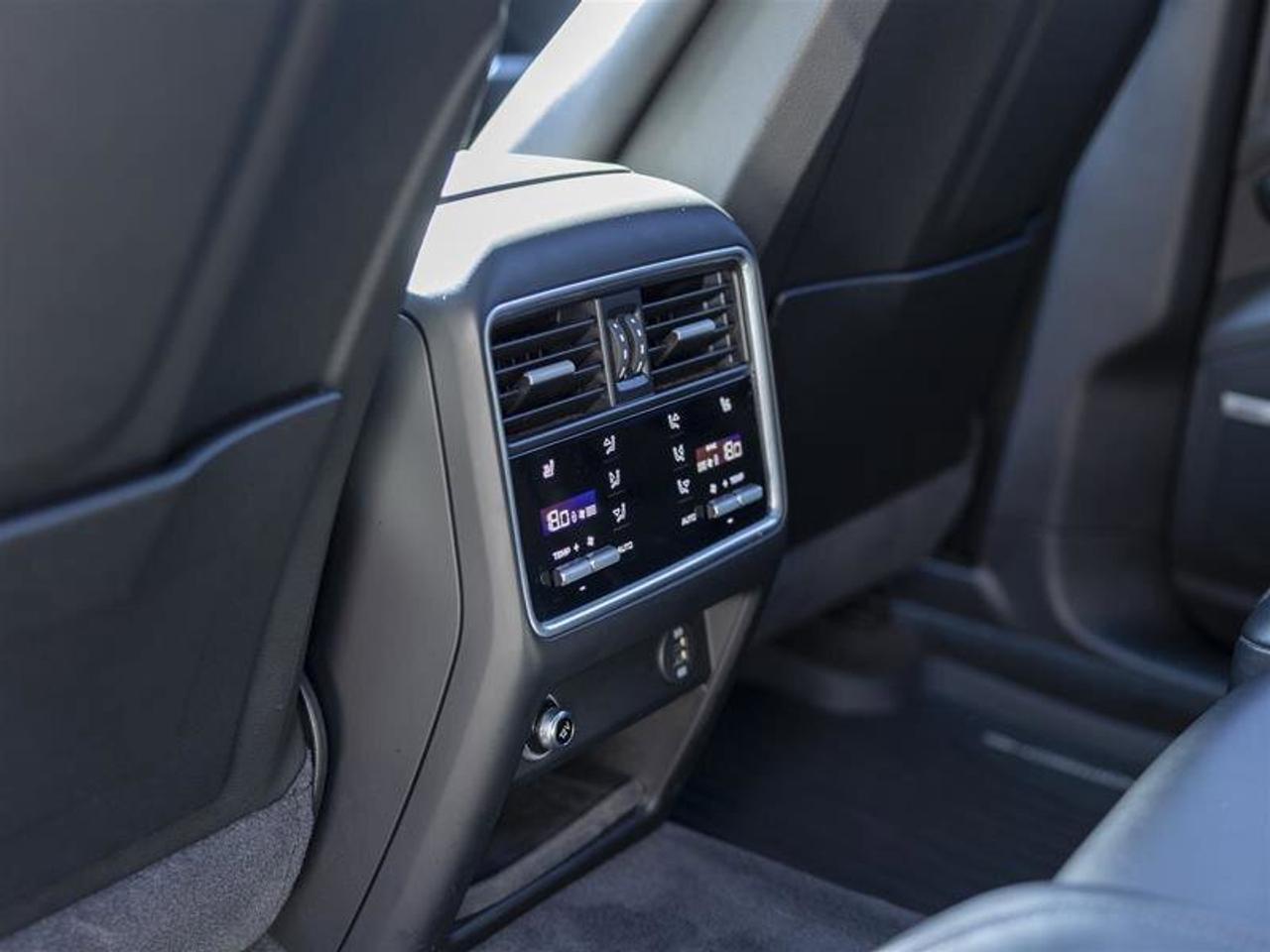 2019 Porsche Cayenne Turbo Black Photo