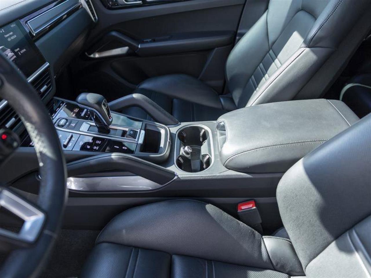 2019 Porsche Cayenne Turbo Black Photo