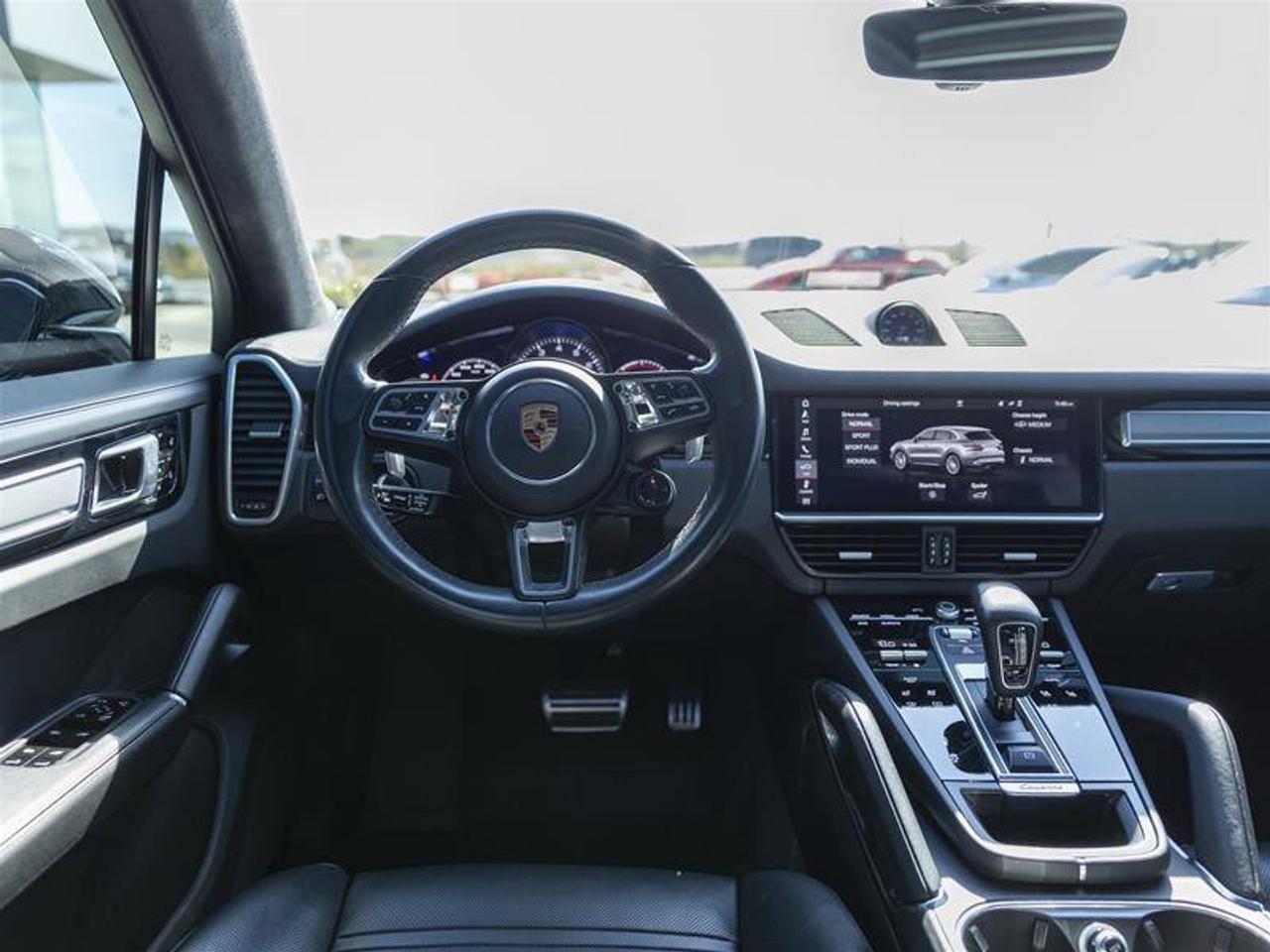 2019 Porsche Cayenne Turbo Black Photo