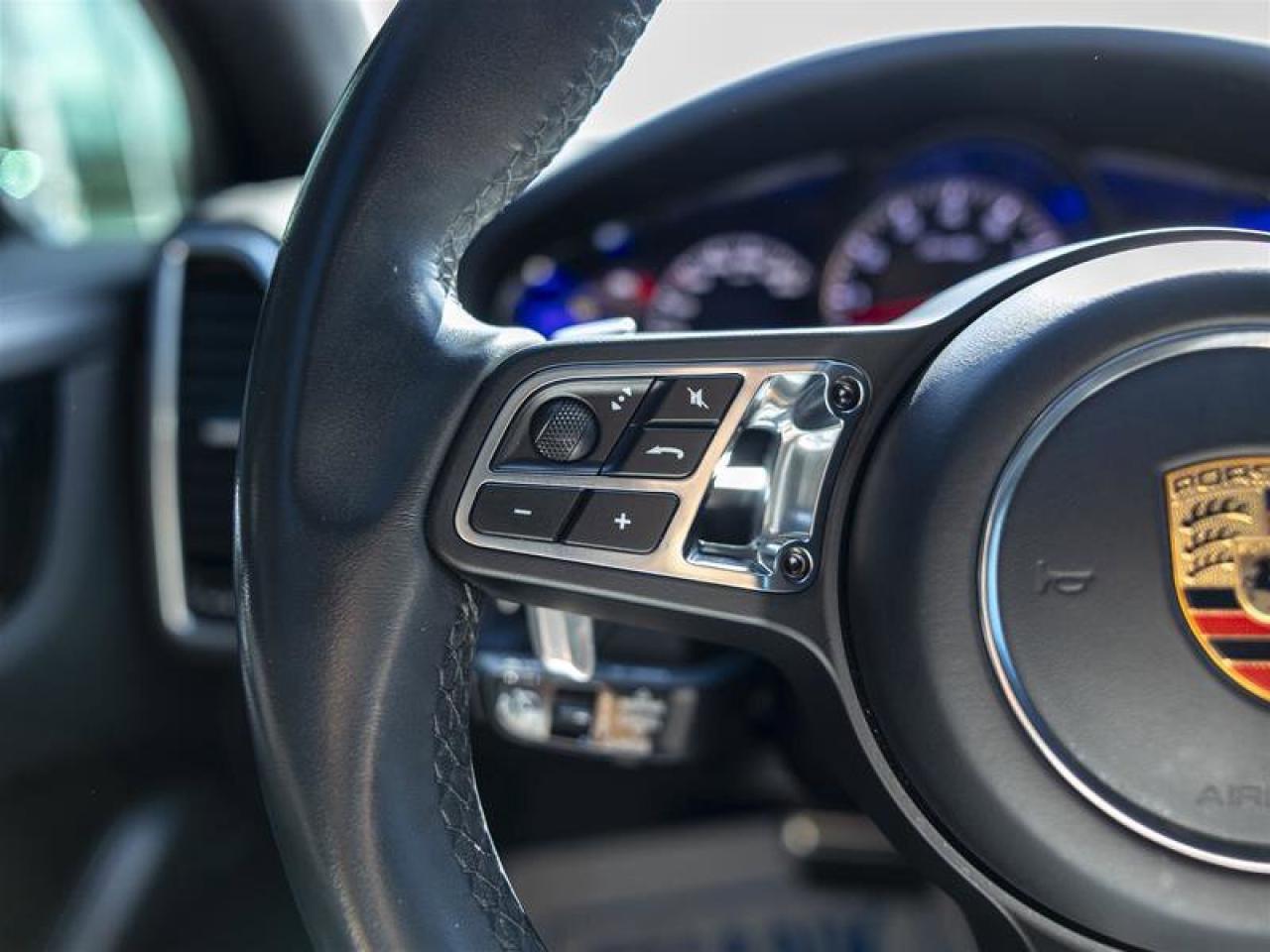 2019 Porsche Cayenne Turbo Black Photo