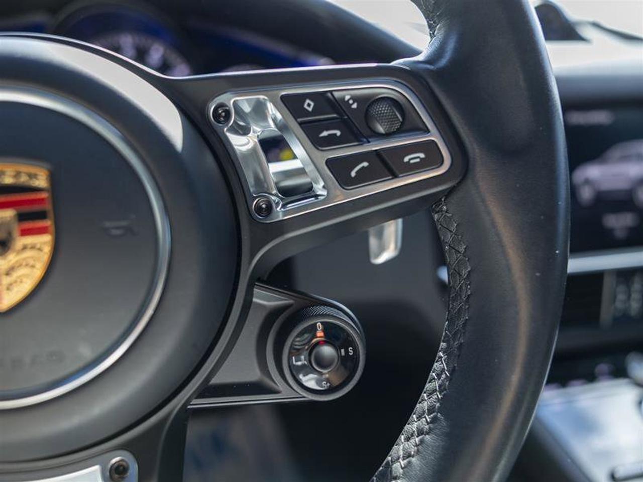 2019 Porsche Cayenne Turbo Black Photo