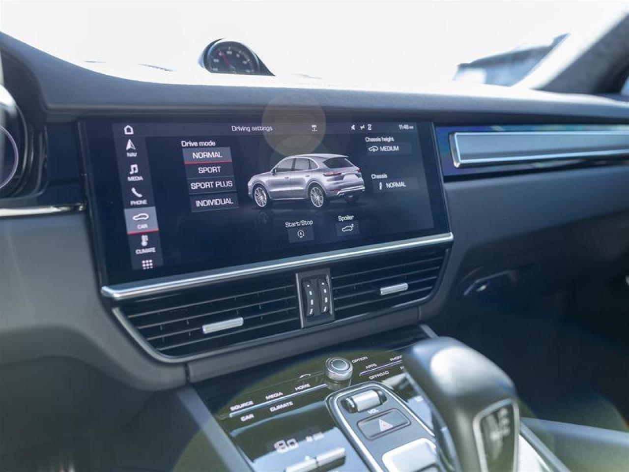 2019 Porsche Cayenne Turbo Black Photo