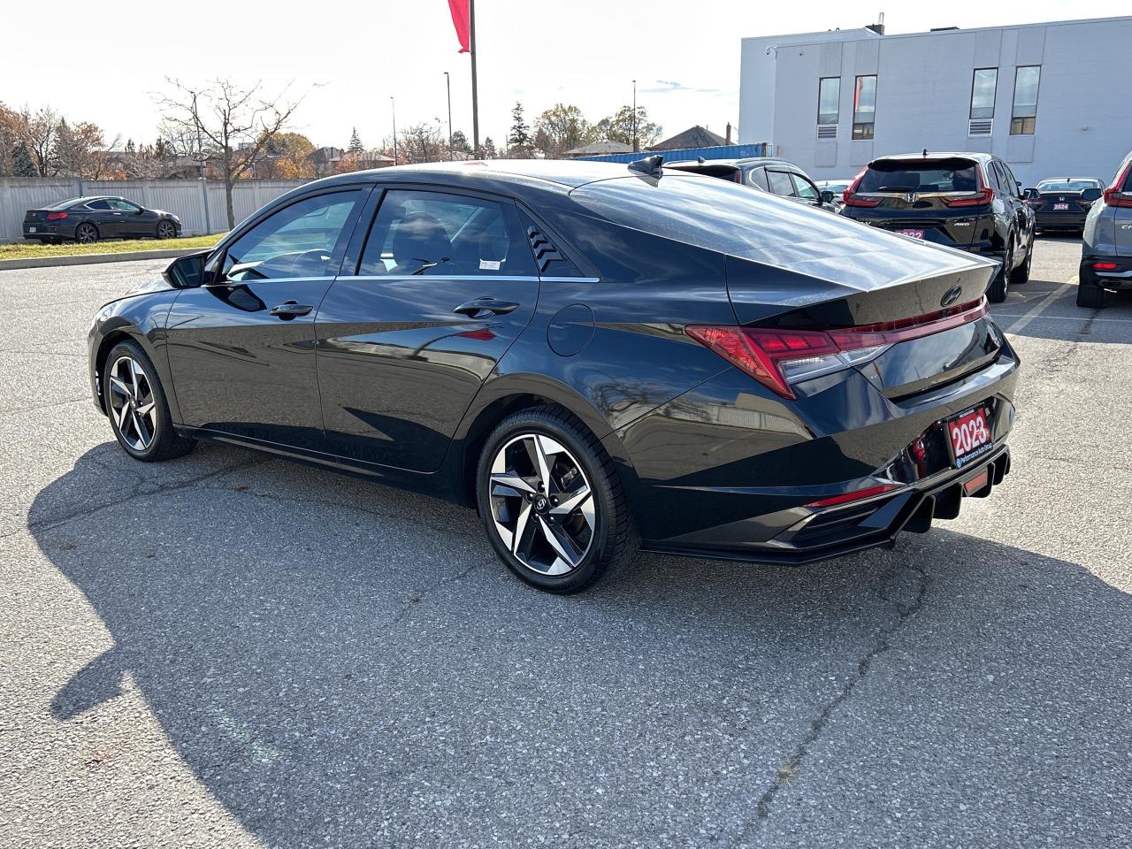 2023 Hyundai Elantra Luxury CarPlay Sunroof Navigation Leather Photo2