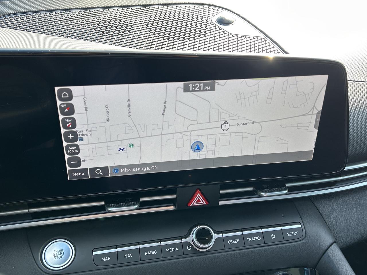 2023 Hyundai Elantra Luxury CarPlay Sunroof Navigation Leather Photo