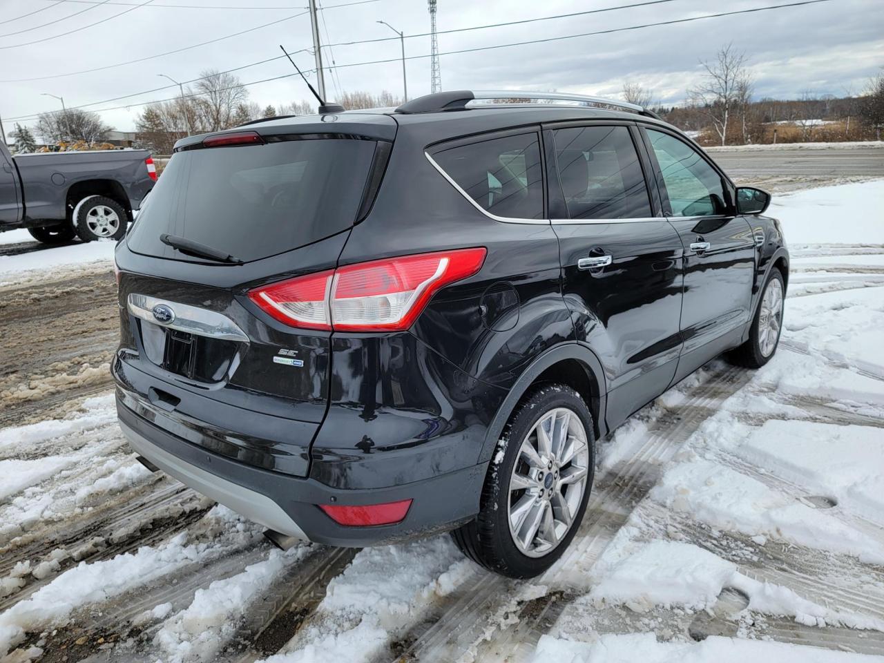 2015 Ford Escape 4WD SE Photo2