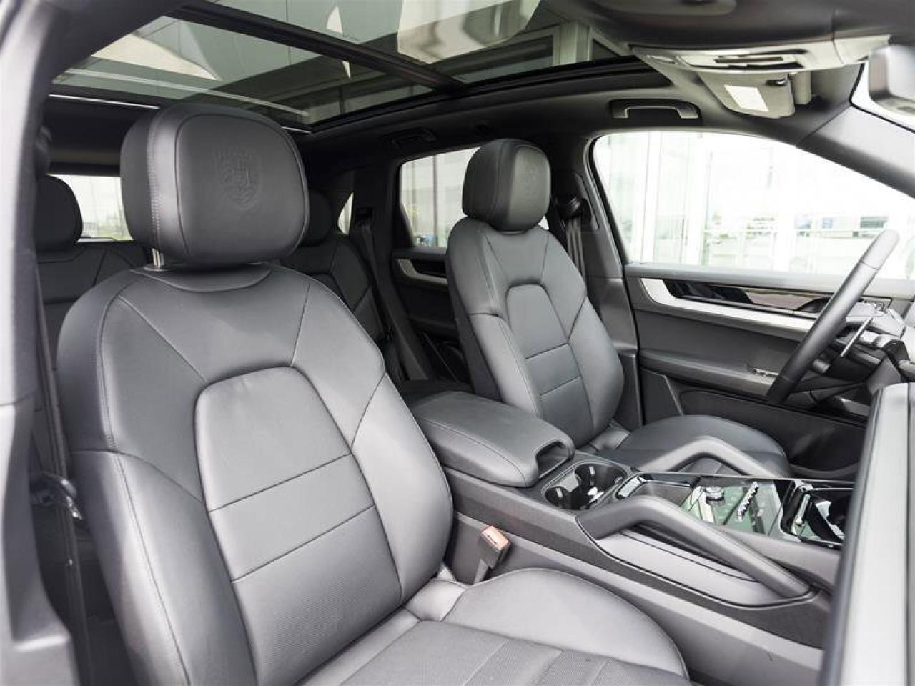 2024 Porsche Cayenne E-Hybrid White Photo