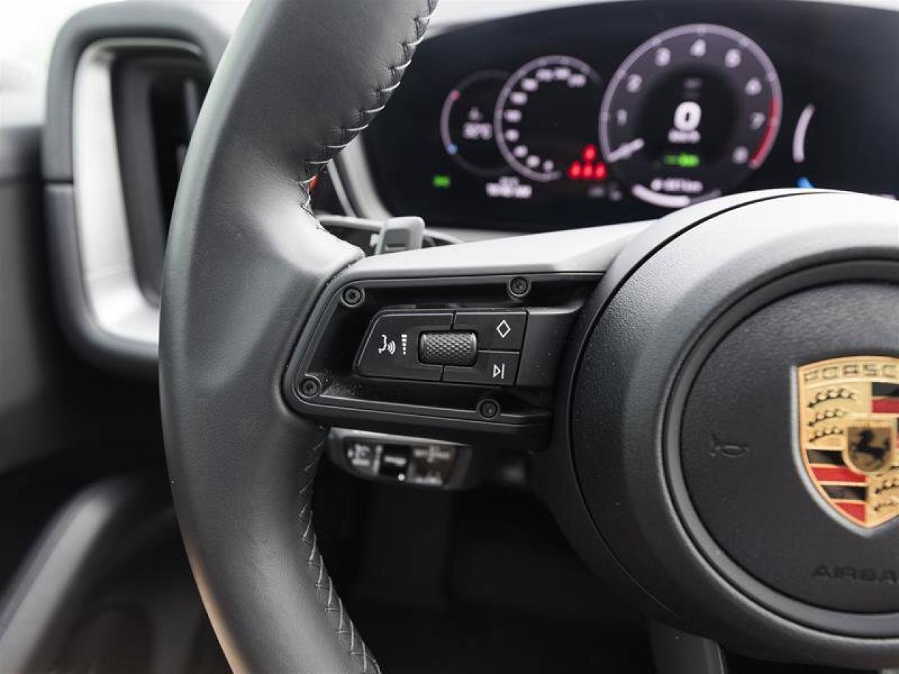 2024 Porsche Cayenne E-Hybrid White Photo