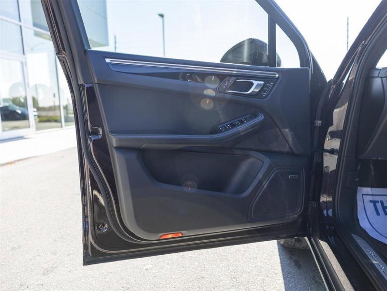 2023 Porsche Macan S Photo