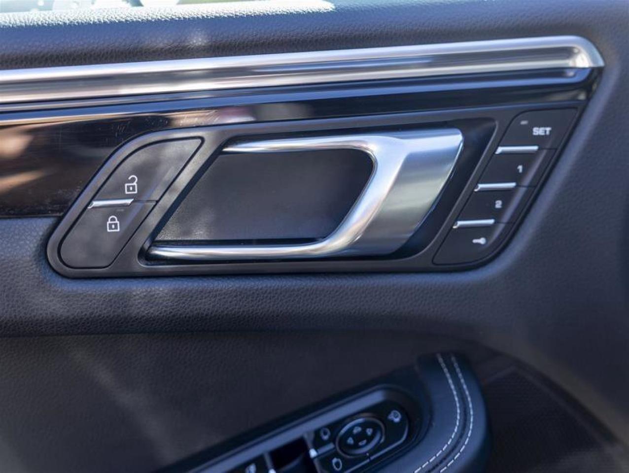 2023 Porsche Macan S Photo